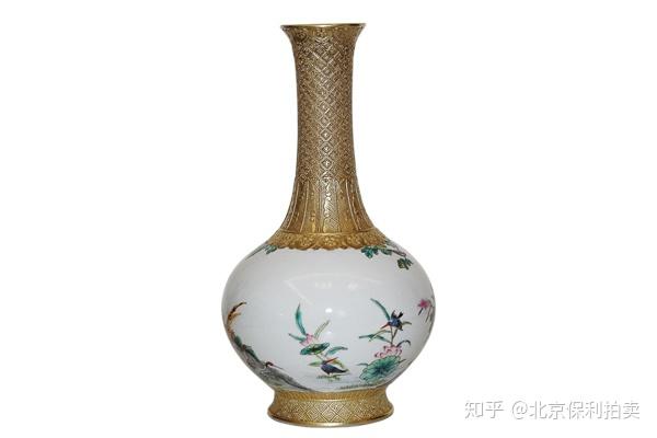 陶瓷 中国古美術・清乾隆・黄地粉彩蓮趣描金水洗・粉彩・