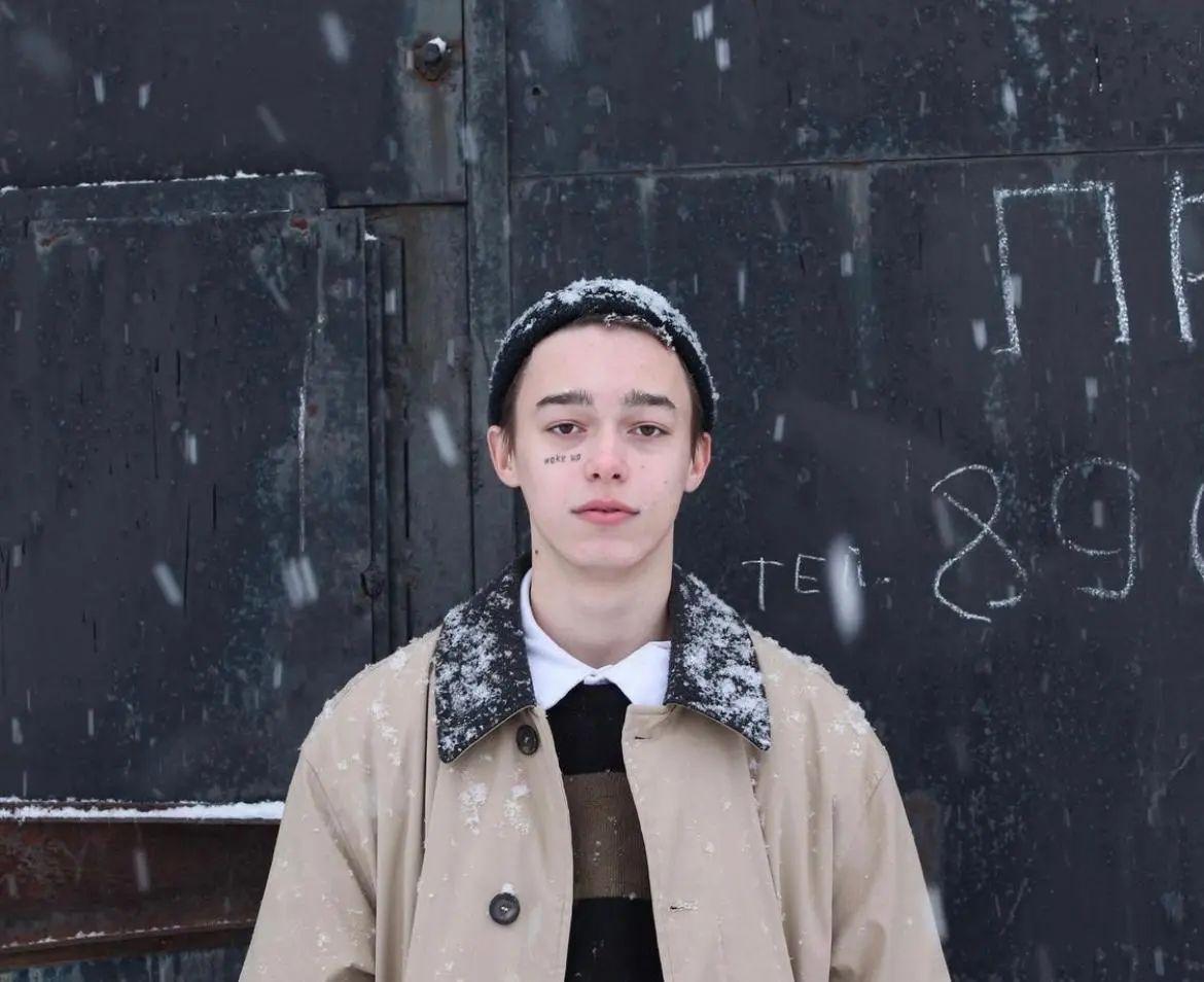 俄罗斯睡不醒男孩「sashatrautvein 」人称戒哥,分享一些无水印的头像