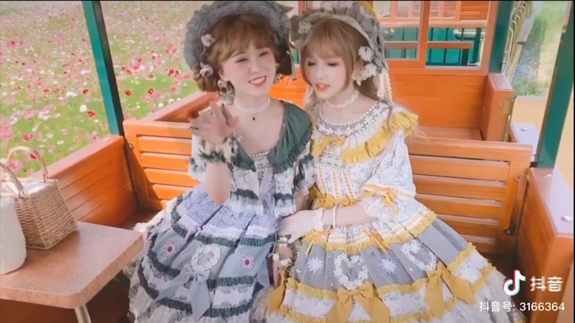 喜欢lolita是单纯因为好看还是有些小裙子有什么背后的意义！ - 知乎