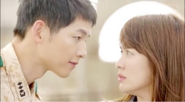 宋仲基的脸肌肉超大号的撩