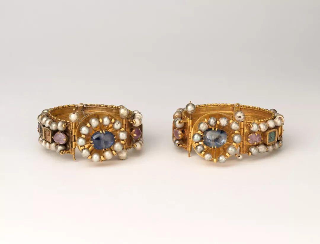 人像制作技术发展迅速拜占庭早期,因为这个时期宗教信仰的原因,珠宝都