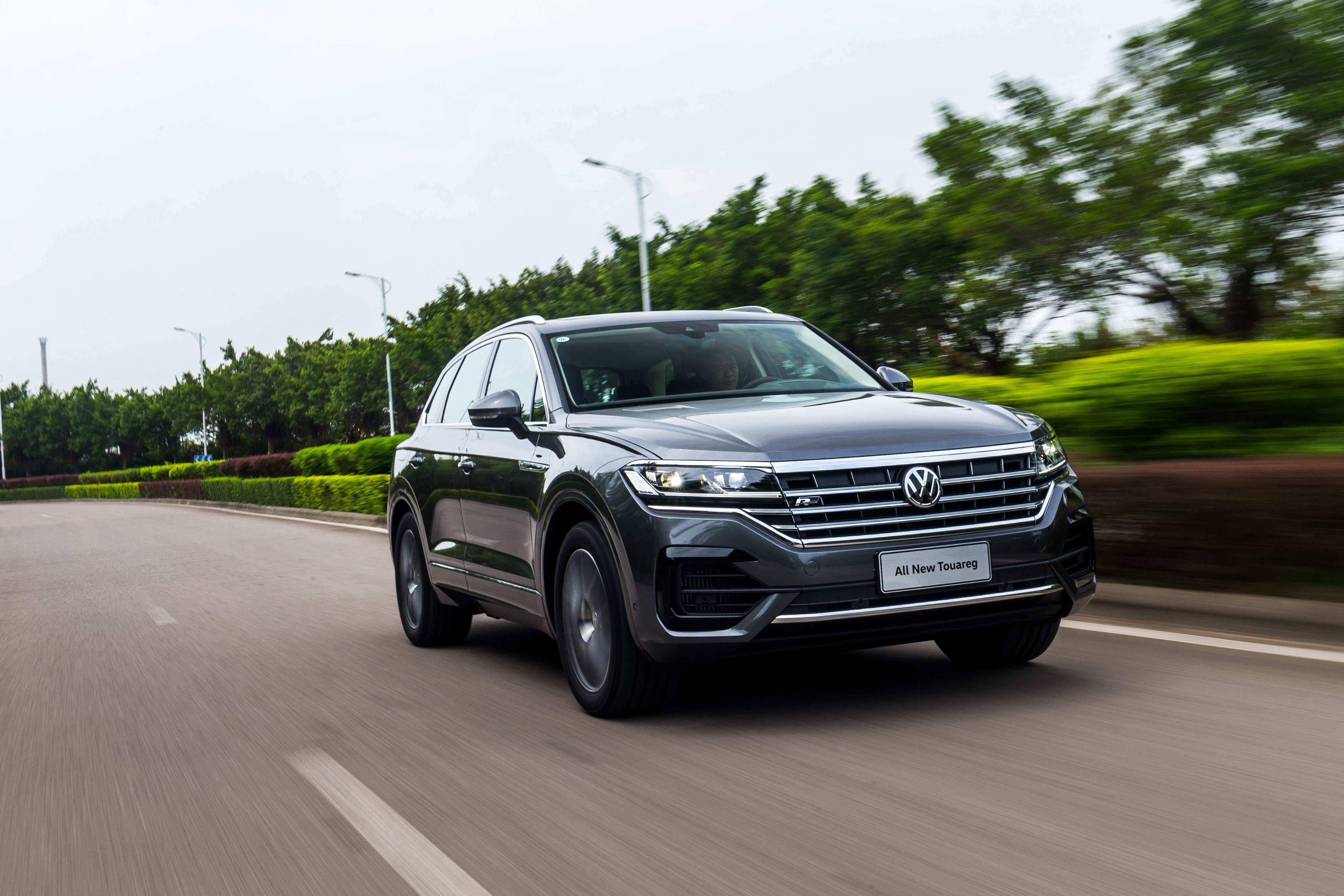 试驾2021款大众途锐这才是原汁原味的德国沃尔夫斯堡的味道