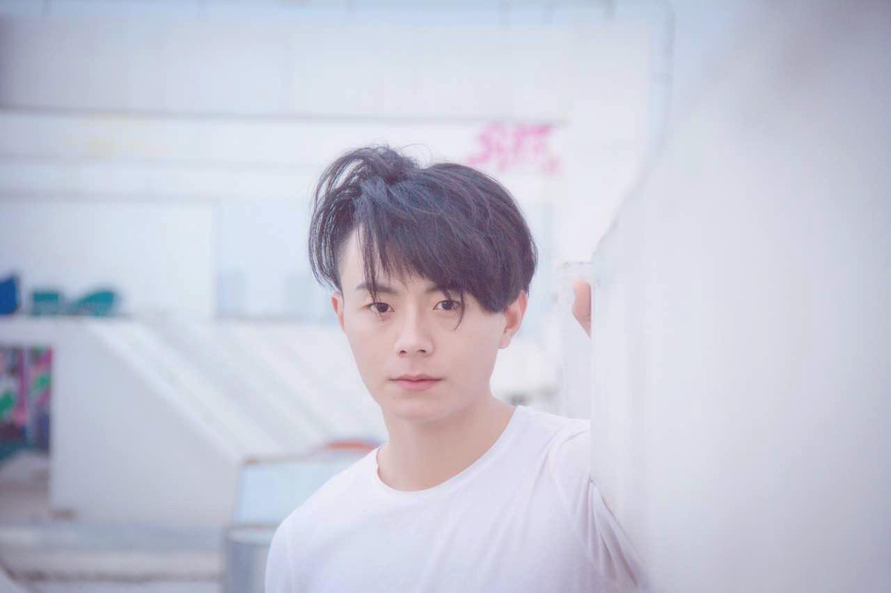 模特秀英俊阳光男孩唐行