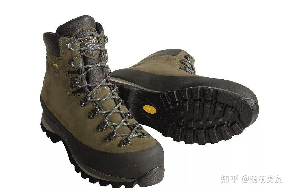shoes)在夏季一些路线里,我们经常要淌过小溪,有一双合适的溯溪鞋非常