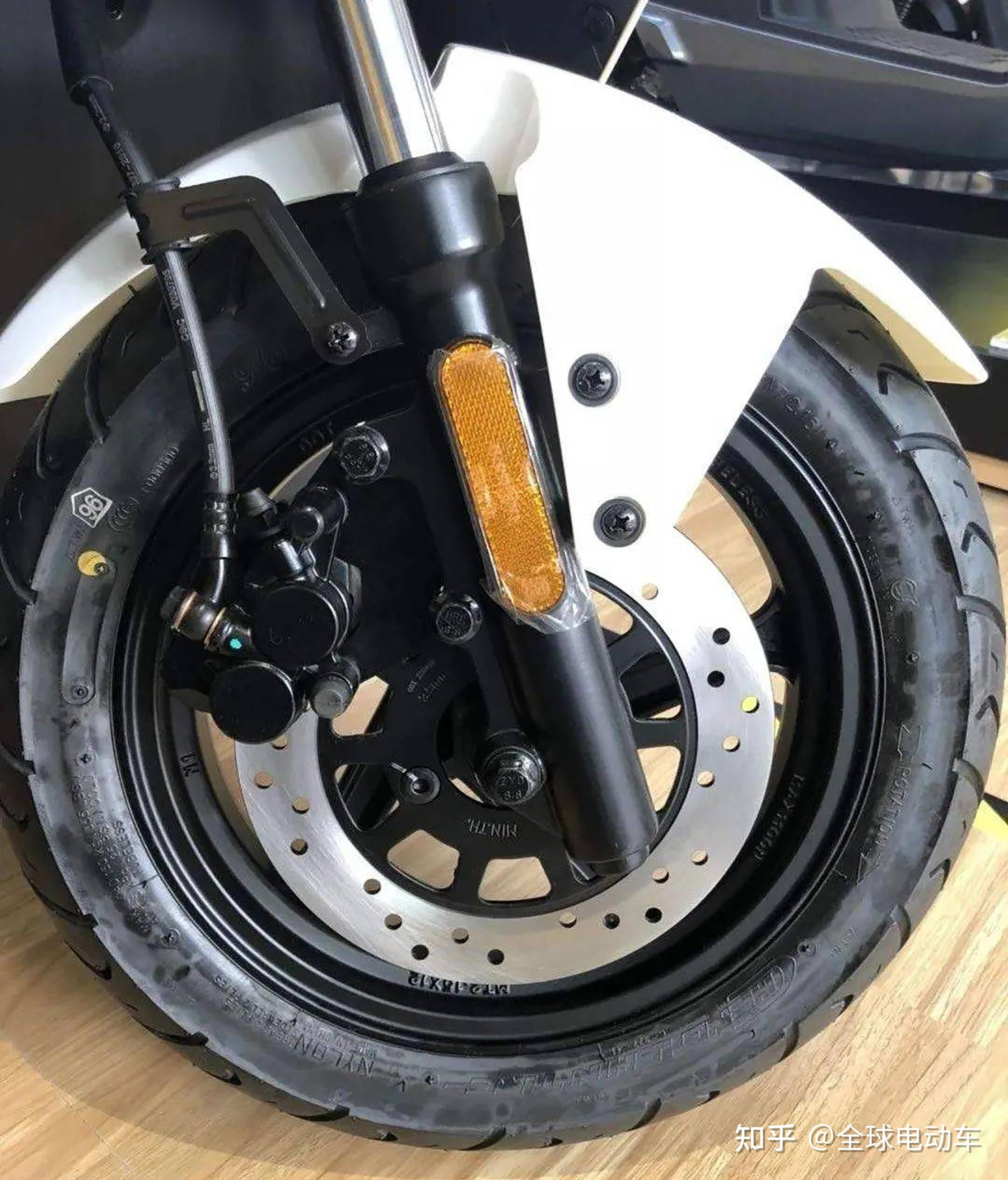 前碟刹后鼓刹的电动车目前在市场更受欢迎
