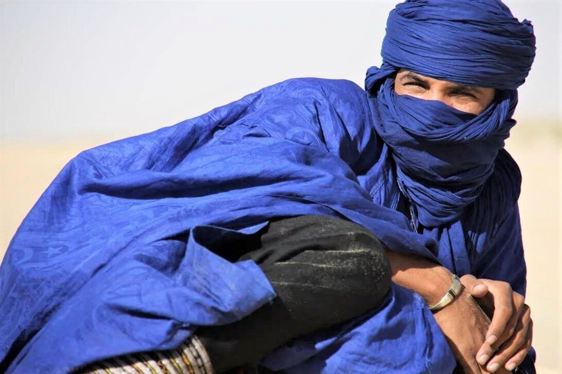 沙漠之主图阿雷格部落盲人是向导男人和骆驼是女人的财产