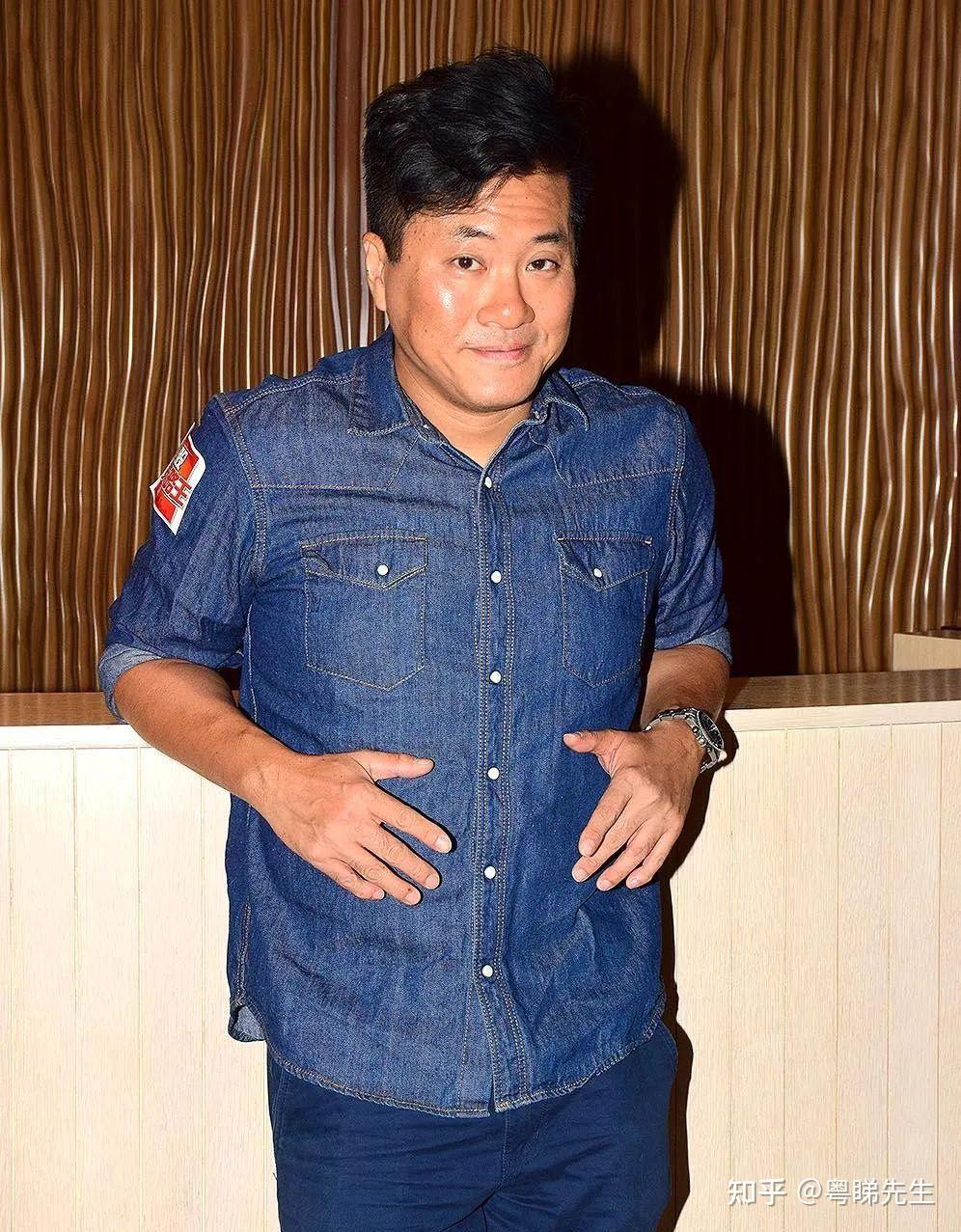 60岁「丁孝蟹」因野心大事业崩塌!复出变大叔拒回tvb