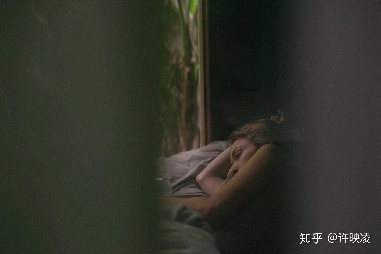 梦见现在的男朋友给自己求婚，探索梦境背后的情感与未来预兆