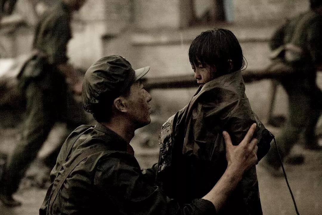 剧照 来源:豆瓣2014年《智取威虎山》的问世,揭开了主旋律电影创作的