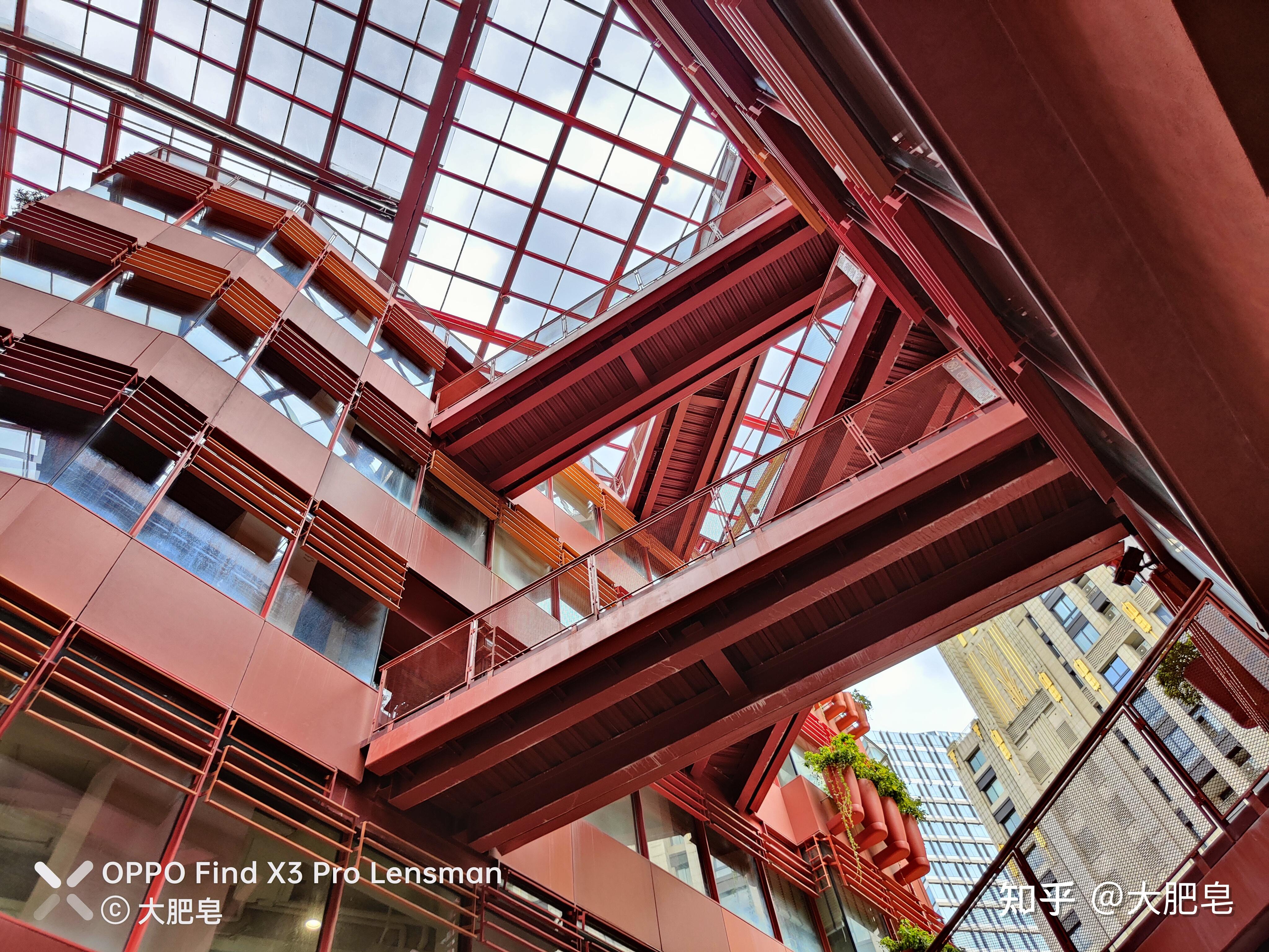 oppo这次算是把复古相机玩明白了,oppo find x3 pro摄影师版体验评测