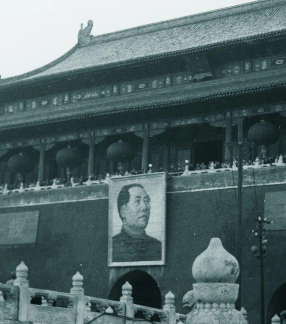 天安门城楼伟人画像有八个版本（上） - 知乎