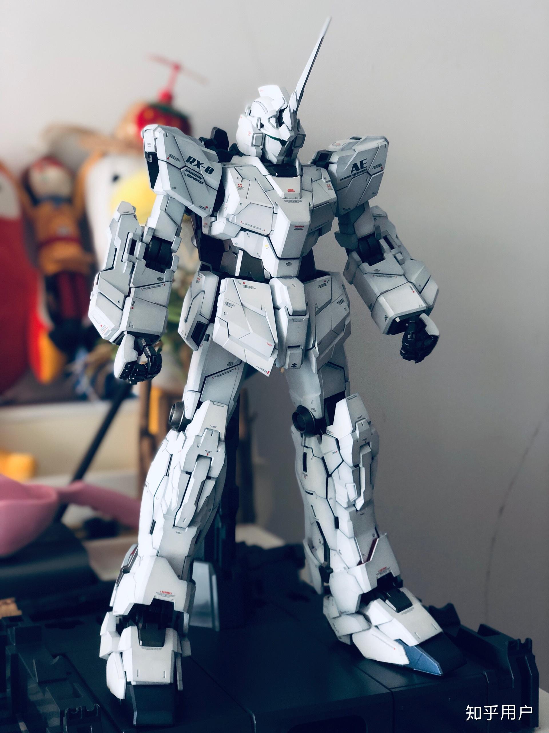 高达模型渗线前要先喷一层光油保护漆吗?