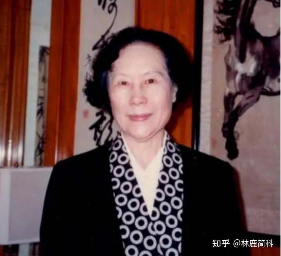 1953年,徐悲鸿病逝,五年后,他的妻子廖静文不但选择了改嫁,还生了孩子。然而,对外她却一直说:我是徐悲鸿遗孀… - 知乎