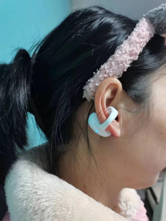 爱耳日护耳篇选用一款专业骨传导耳机多场景适用每天健康听音