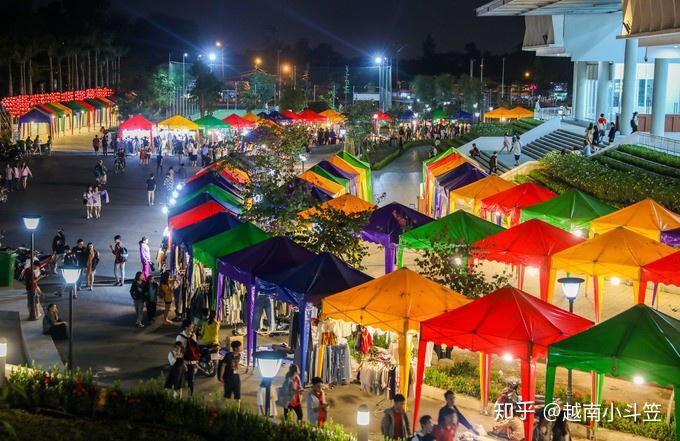 西贡的大学生夜市