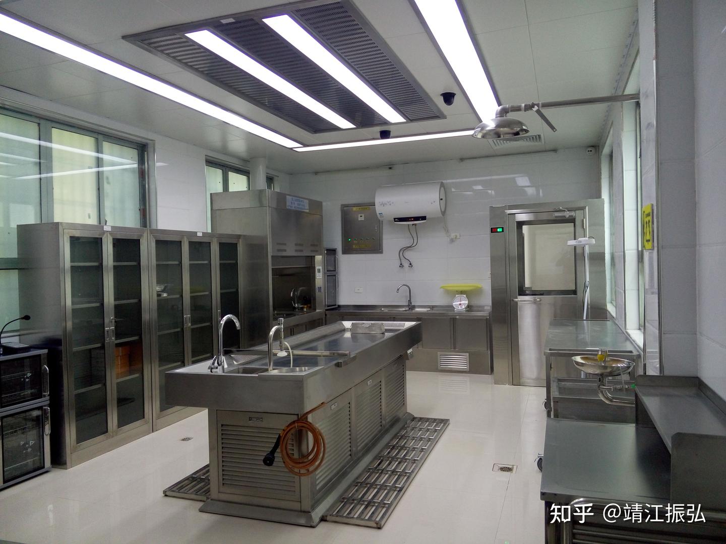 【探秘解剖室(一)】为何要建立专业一体化的法医解剖室? - 知乎