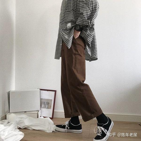 瘦的男生怎么穿的高级 v2-1c05dd90825e6b46c4a71ffb77c80685_r.jpg