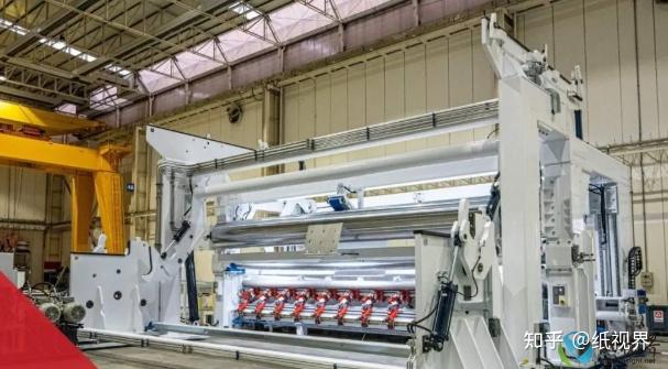 亚赛利向四川华侨凤凰纸业提供8米幅宽复卷机