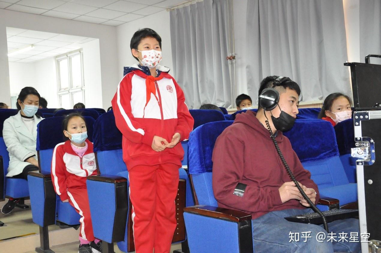 探索气象奥秘 | 气象专家走进北京市通州潞河中学附属学校