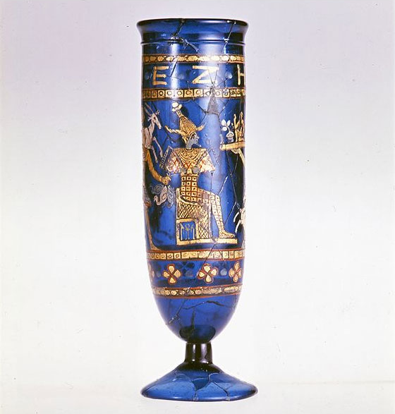 古埃及玻璃制品图片