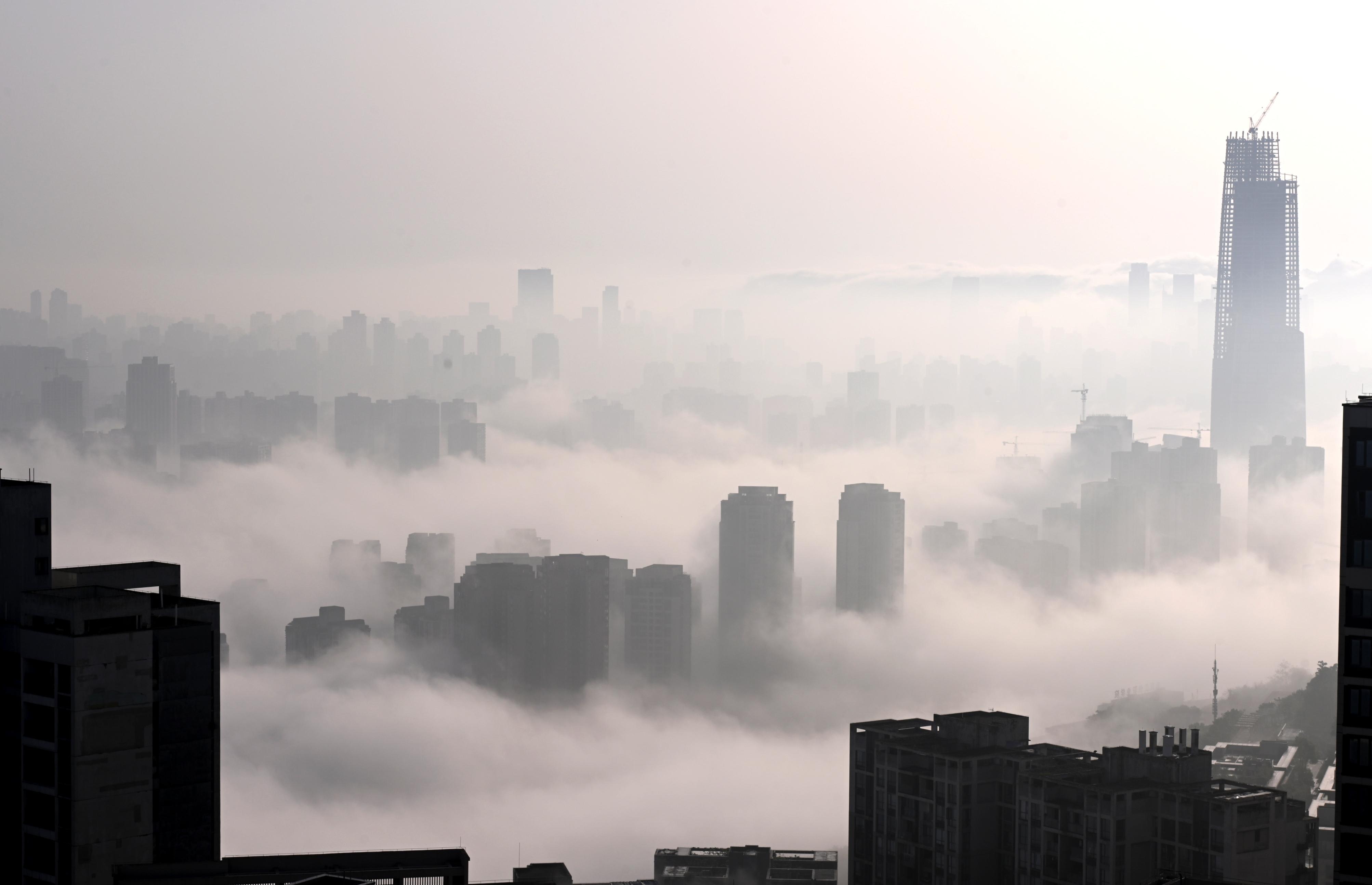 重庆山城雾都仙境