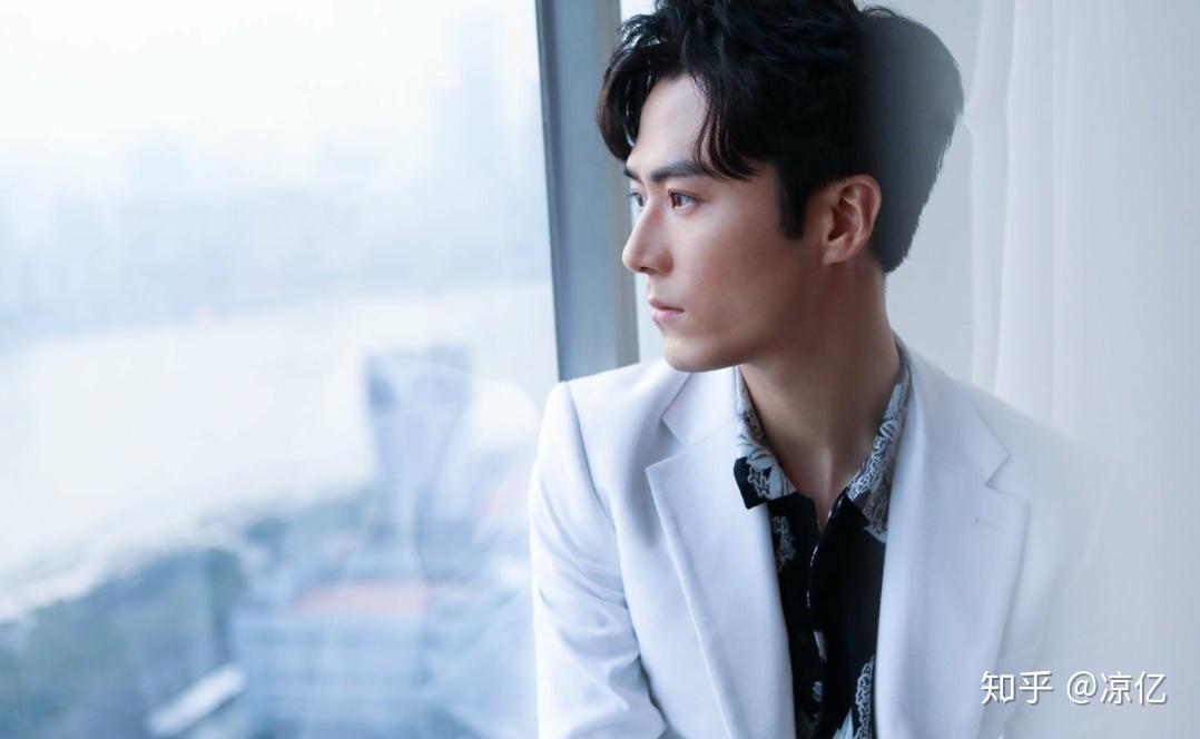 于翔电视剧一起同过窗认识他,是同窗里的颜值担当啊.