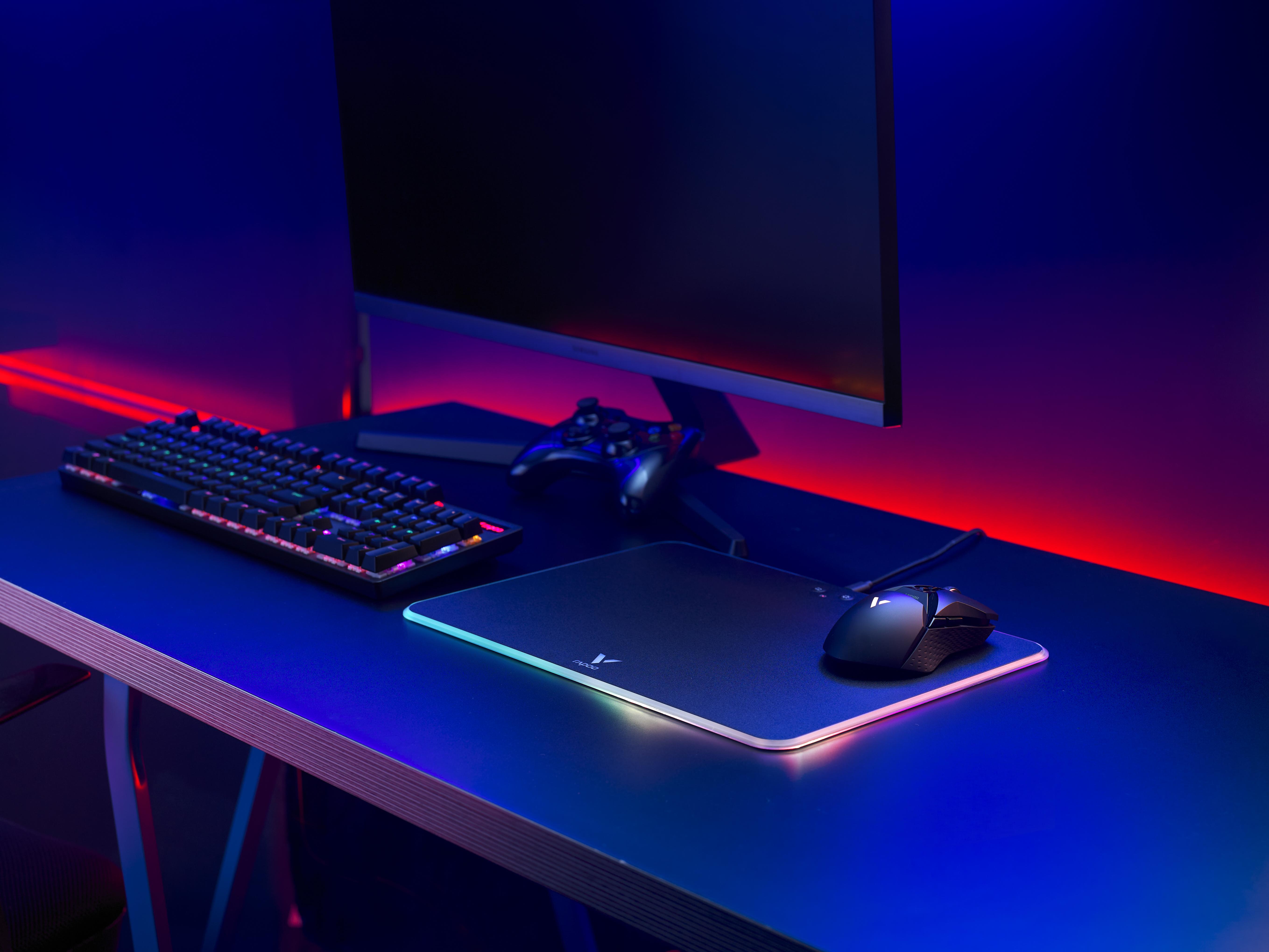 雷柏布局电竞场景外设发布首款无线充电鼠标垫v10rgb硬垫玩灯