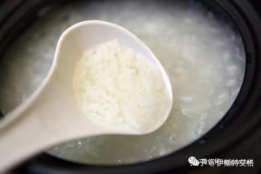 如何做出一碗美味的面汤 v2-1cbf88619ffbb133bf19f9046b92d399_r.jpg