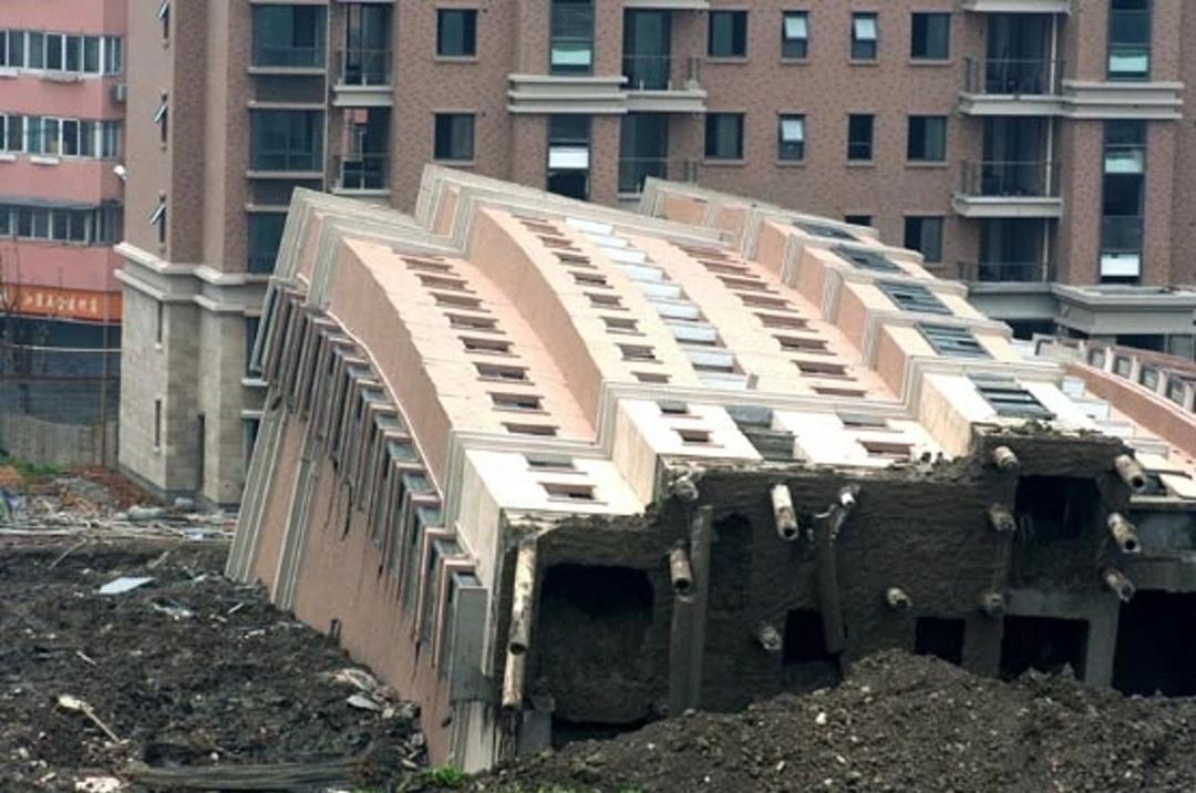 两起史上最严重塌楼事故共1600人毙命大楼真能被空调压塌