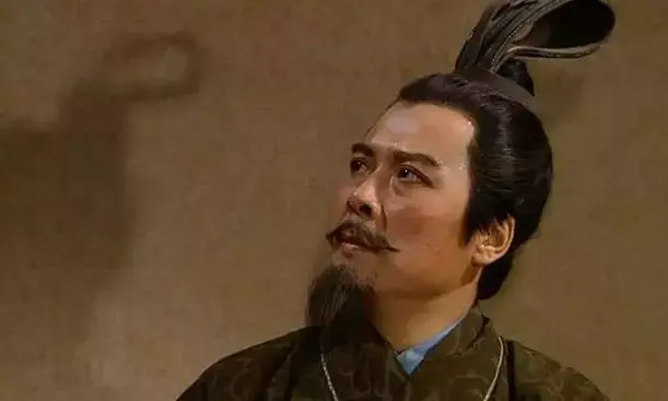 而简雍,孙乾,麋竺,麋芳等,就属于铁心跟随.