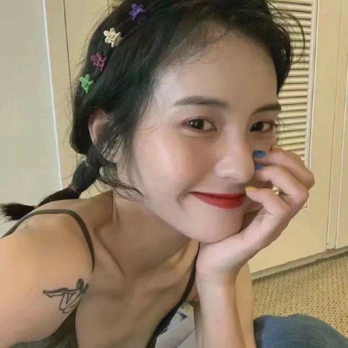 有没有很阳光向上正能量的女生头像