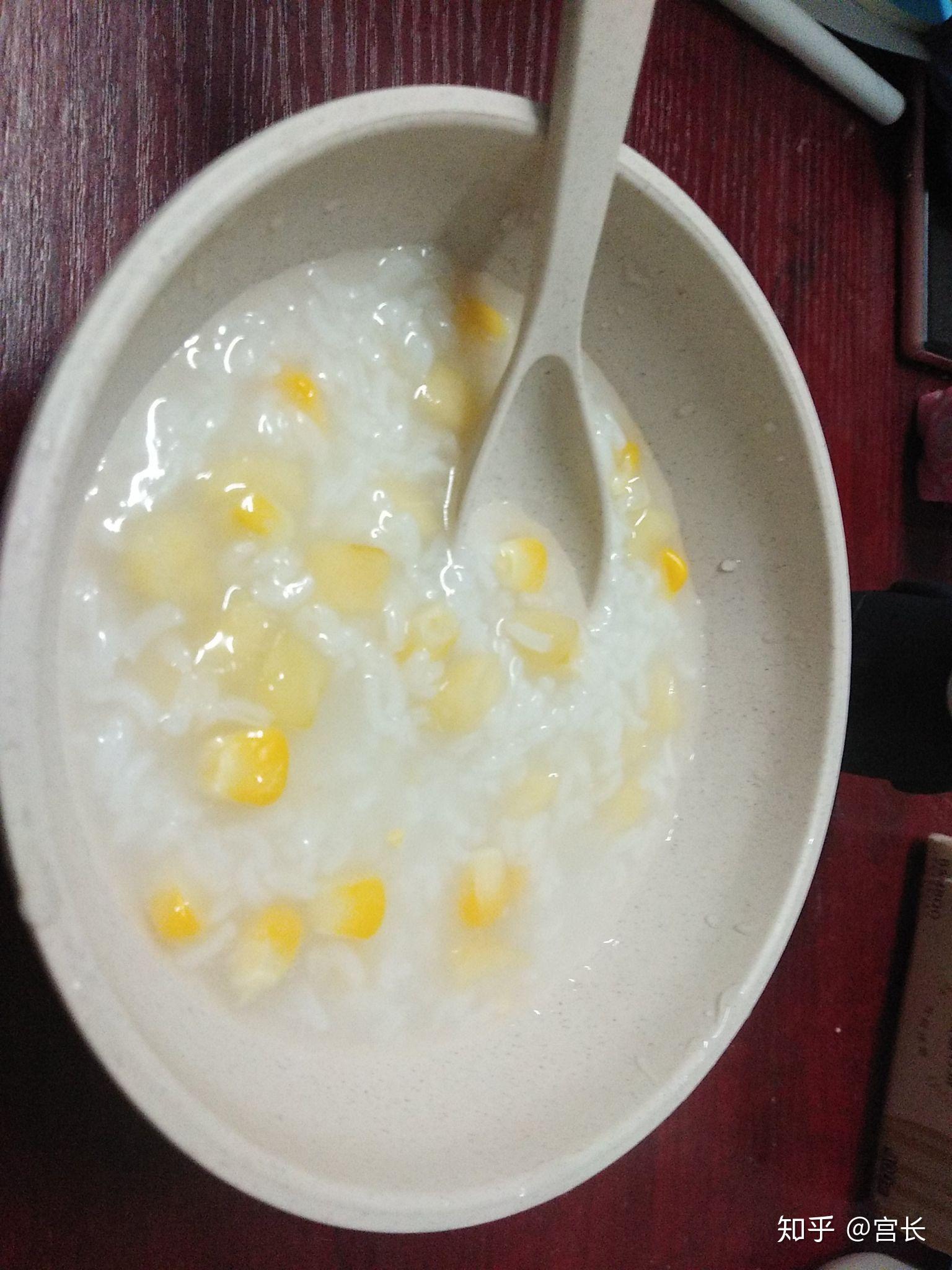 冬日暖饮苹果玉米粥