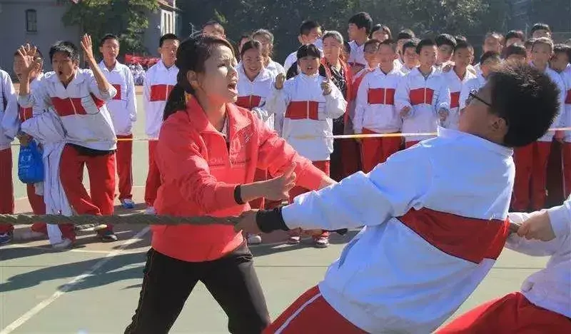 北京這100所中學的校服回憶您穿過哪一件