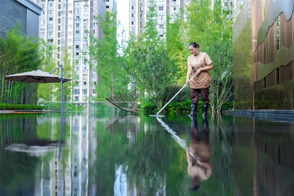 项目案场物业人清洗水景