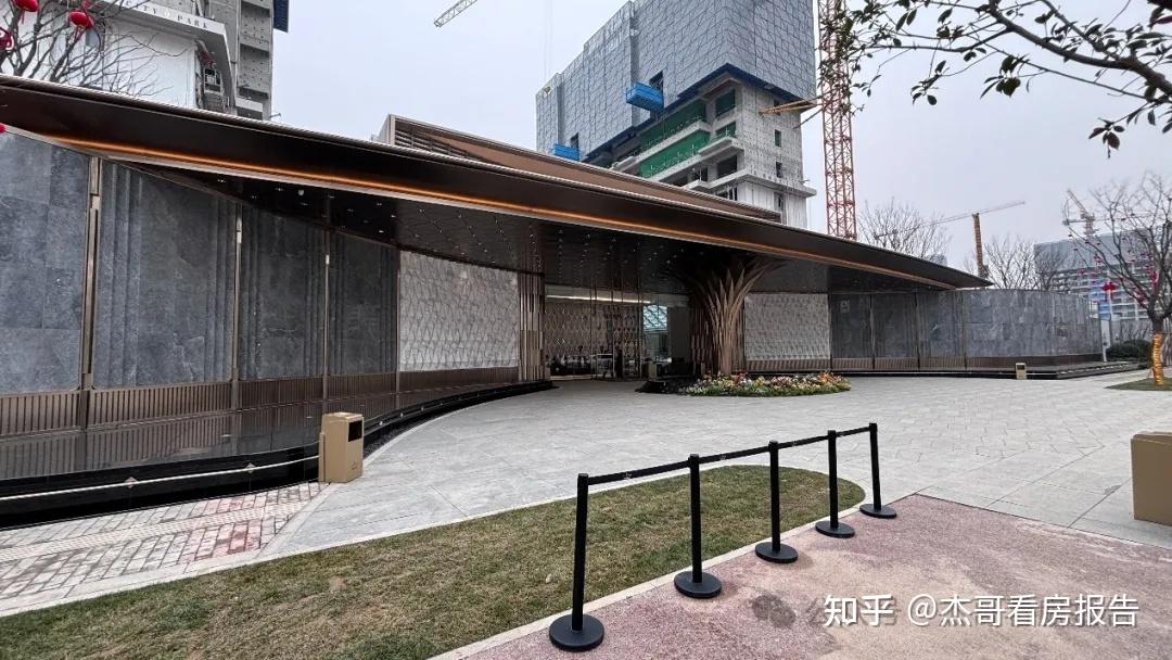 大跌眼镜！退步的西派系〡中铁建西派玺悦 - 知乎
