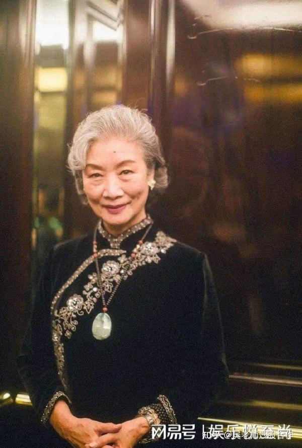 吕中:我一生不接广告,儿子是导演、儿媳是影后,女儿成国人骄傲 - 知乎