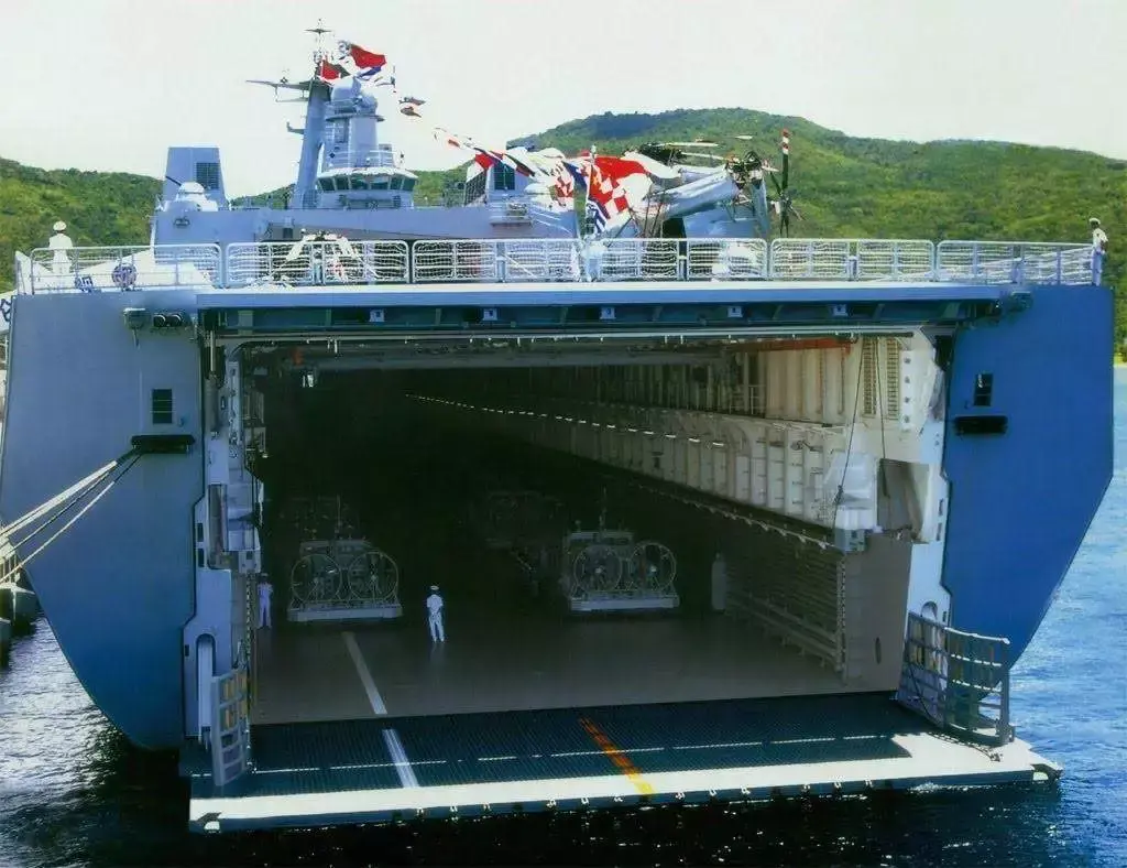 ship 980 hull number type 071