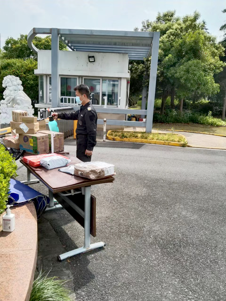 03快递包裹消毒工作
