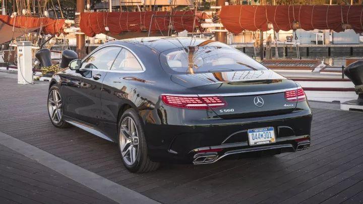 2018款奔驰s560coupe路测帅图