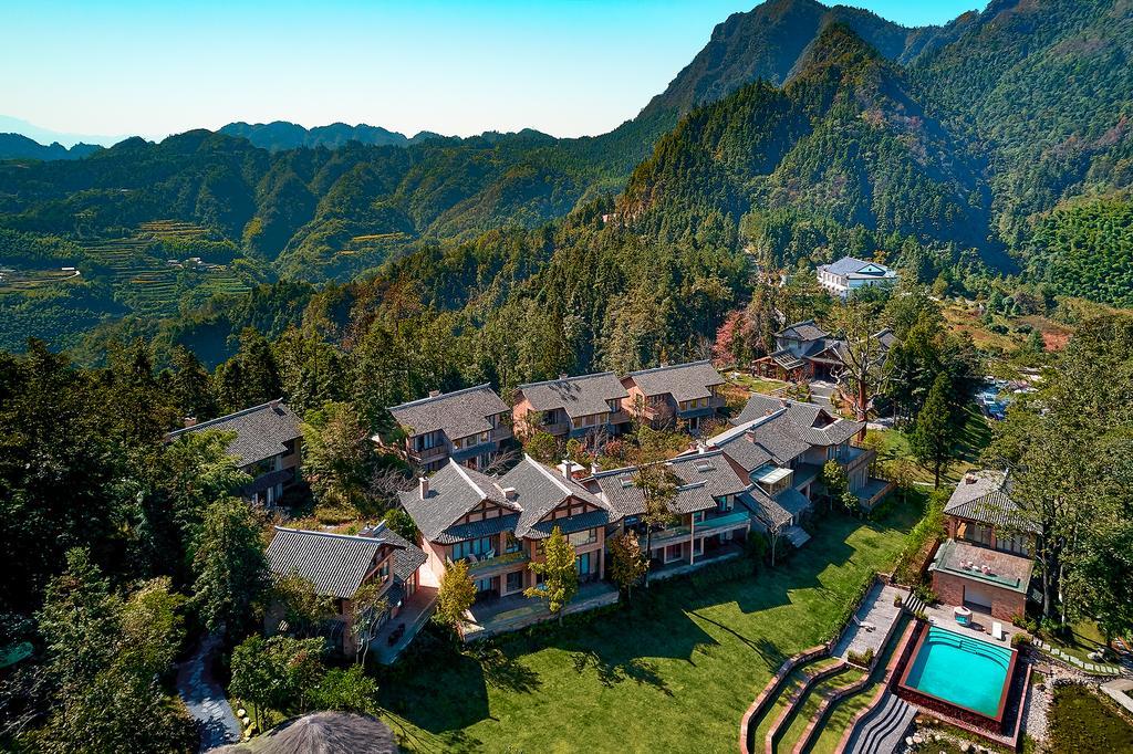 一座隐藏在张家界山里的民宿夏天可以看山冬天可以看雪