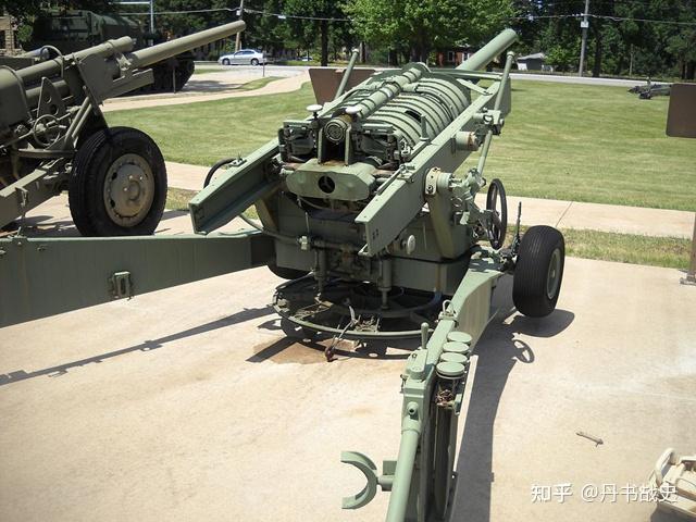 转轮式大炮可以快速突突的美国xm70火箭炮