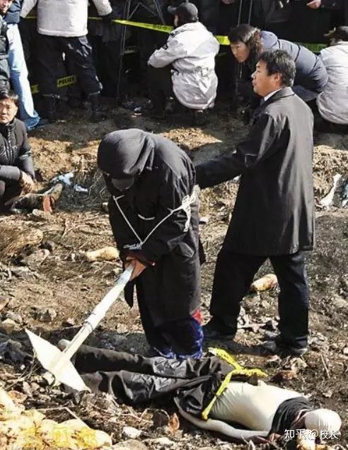 他叫姜浩淳,一个以杀人为乐趣的连环杀手.