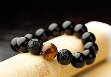 穷生奸计,富长良心