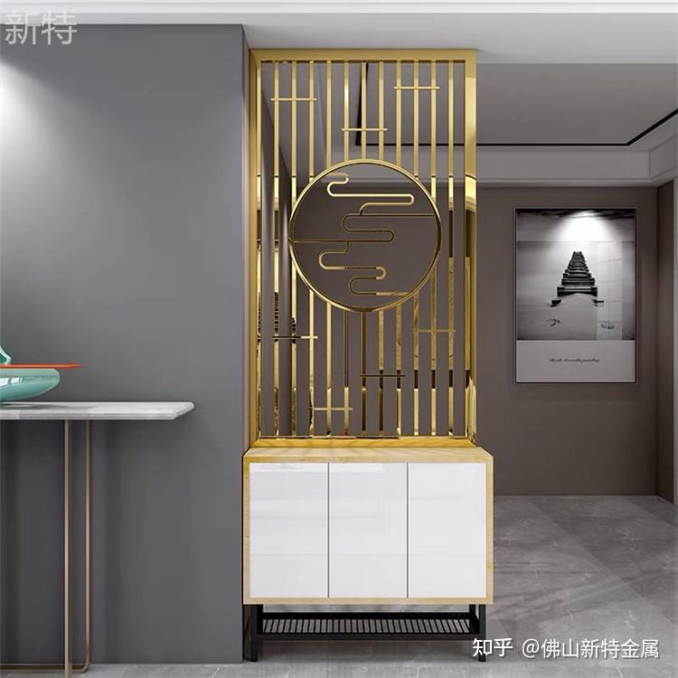 巧用铜艺玄关隔断空间两倍使用