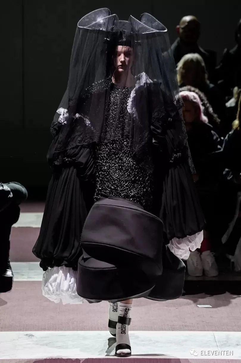 师徒上阵,川久保玲/二宫启Noir Kei Ninomiya2020秋冬女装- 知乎 师徒上阵,川久保玲/二宫启Noir Kei Ninomiya2020秋冬女装- 知乎
