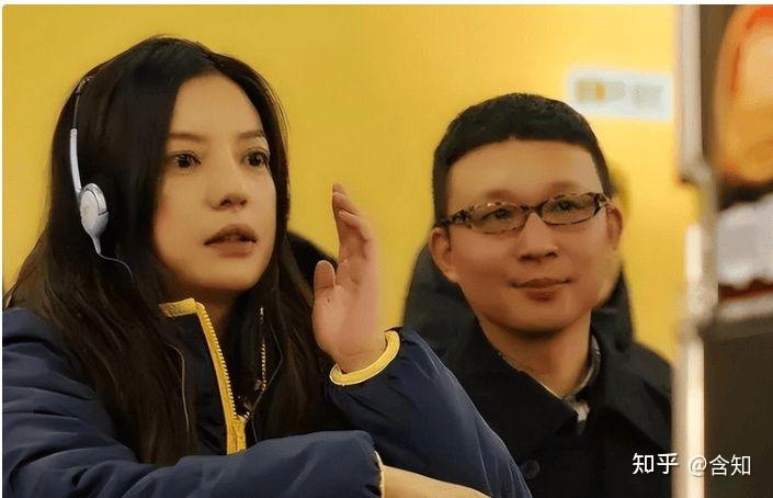 原本已经被封杀的赵薇,因为黄有龙的事情,又一次成为了公众关注的焦点