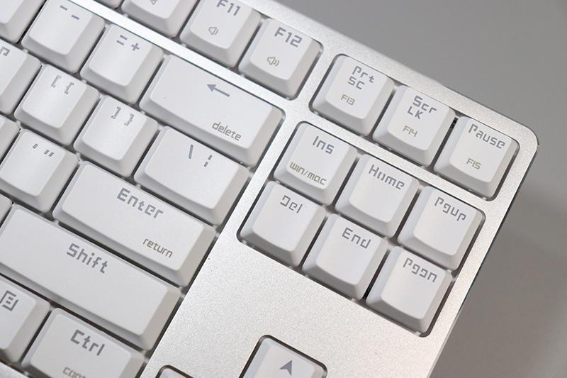 码农不跟文员吵架再评雷柏mt500办公背光机械键盘