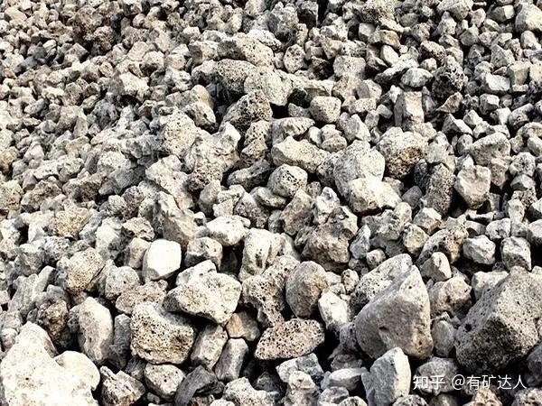 别再浪费这种“宝贝”,废矿渣“摇身一变”成胶凝材料,固废变新建材 - 知乎