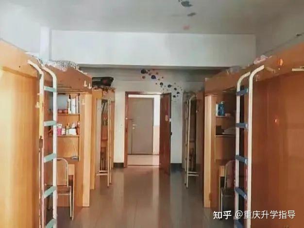 八中(沙坪坝校区)