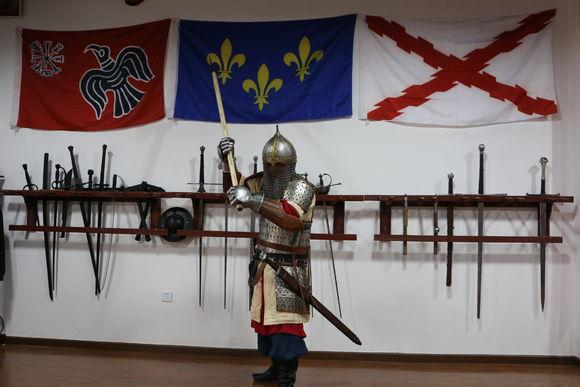 荣耀与胜利主题系列国战之罗斯兰德大公国重装亲卫队装备真人展示